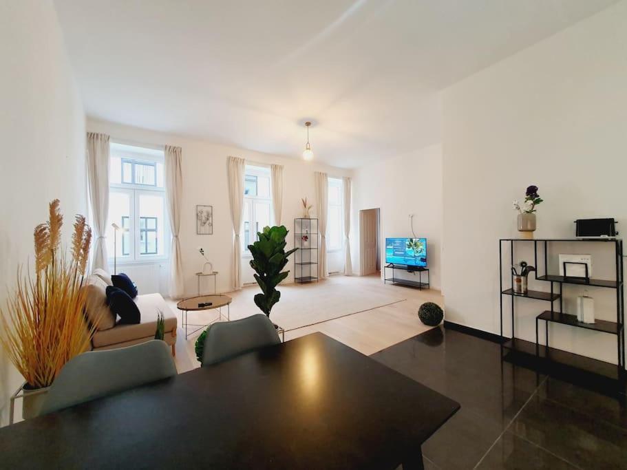 Savoir Vivre Apartments Rosinagasse Wiedeń Zewnętrze zdjęcie