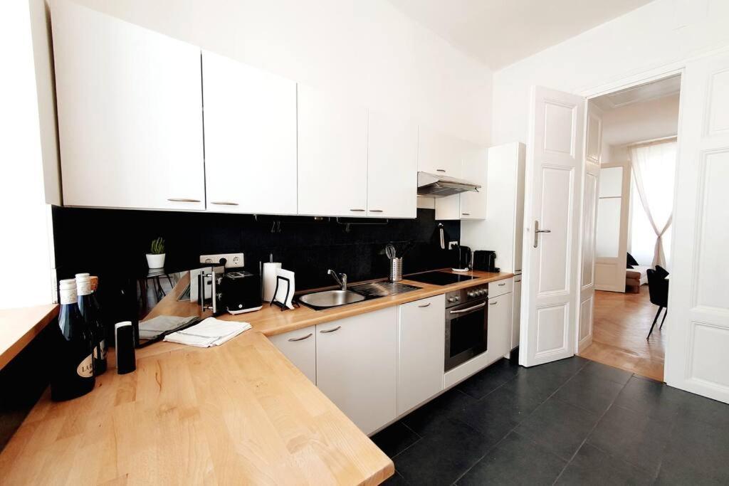 Savoir Vivre Apartments Rosinagasse Wiedeń Zewnętrze zdjęcie